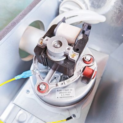 L1PB26-A(F4) Nồi hơi nước nóng dùng gas vỏ thép không gỉ kiểu vỏ treo tường 26Kw